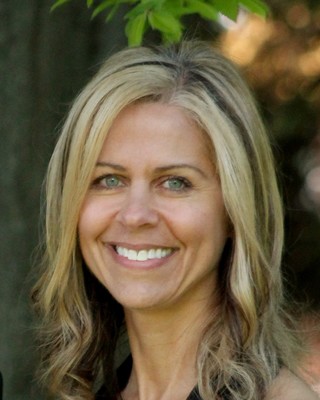 Photo of Carolyn Hoffmann, Psychologist in Happy Valley, OR