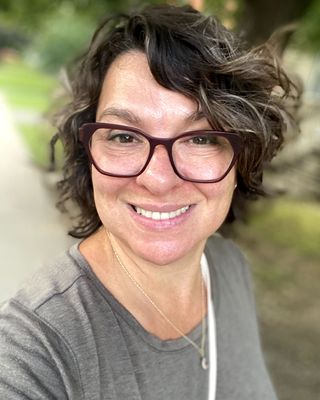Photo of Mélanie Rishwain, Registered Psychotherapist, MEd, RP, CCC