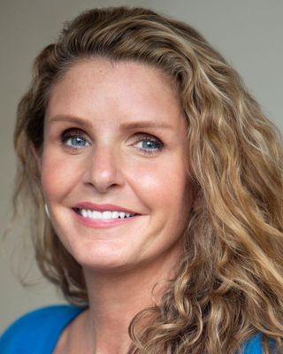 Photo of Sinead Armstrong, Psychotherapist, BACP