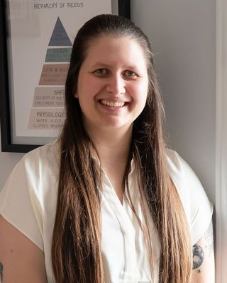 Photo of Farrah Marie Obaidi, Registered Psychotherapist (Qualifying)