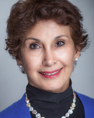 Photo of Mali Mann MD, Psychiatrist in Los Altos, CA