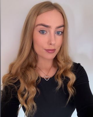 Photo of Emma Stakelum, Psychotherapist, MA
