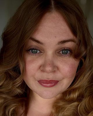 Photo of Lisa Massey, Counsellor, MBACP