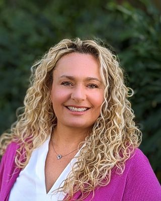 Photo of Lesley Hoffman - Lesley Hoffman, MSW, RSW, Registered Social Worker, Psychotherapist, MSW, RSW