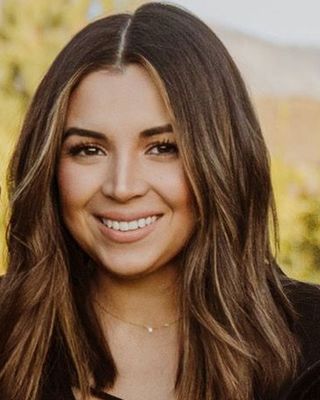 Photo of Alma Baeza, Marriage & Family Therapist, MS, LMFT