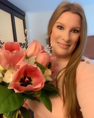 Photo of Dr. Arielle Chandler Carrier, Licensed Professional Counselor, PhD, MEd, MPH, LPC-S
