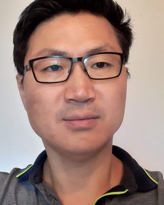 Photo of Kim Van Silfhout, Psychotherapist, MSc, MBACP