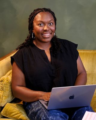 Photo of Dr. Tylisaea Bonner, Clinical Social Work/Therapist, DSW, LCSW