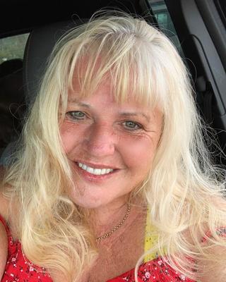 Photo of Ali Sanchez, Psychotherapist, MBACP