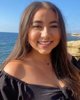 Photo of Giselle Romo, Marriage & Family Therapist, M.S., LMFT