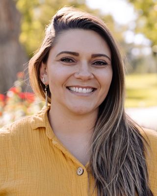 Photo of Erin McMahon, Clinical Social Work/Therapist, LCSW