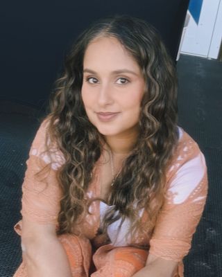 Photo of Ramneek K., Pre-Licensed Professional