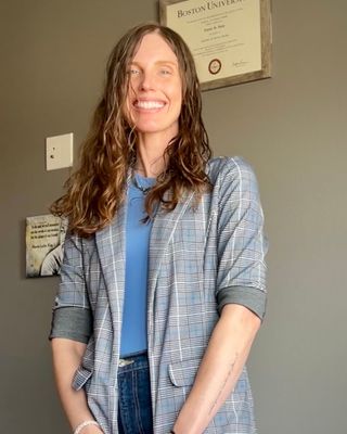 Photo of Natalie Vahle, Clinical Social Work/Therapist, LMSW