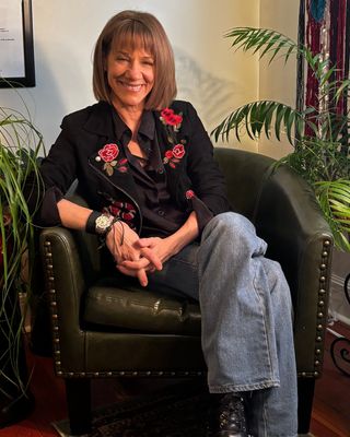 Photo of Lisa White - Dr. Lisa White, Psychologist