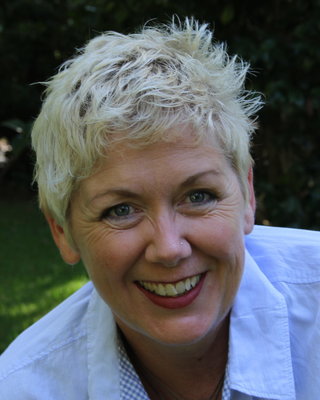 Photo of Nicole Osborn - Art of Mindful Psychology - Nicole Osborn, Psychotherapist