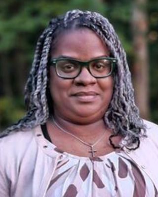 Photo of Noelmi Menendez, Clinical Social Work/Therapist