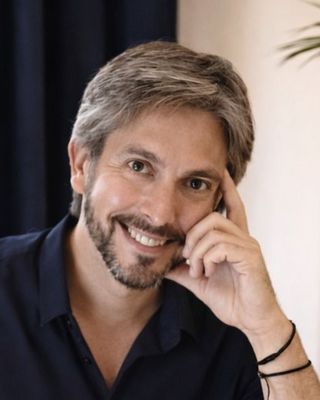 Photo de Cedric Nedellec - Cédric Nedellec - Hypnose et Gestion des émotions, Psychopraticien