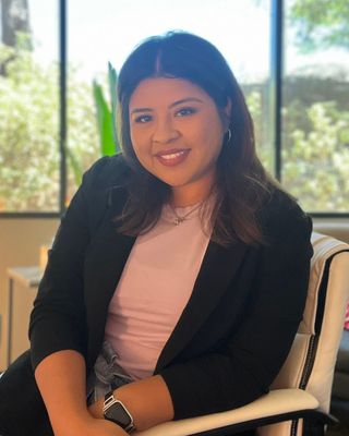 Photo of Paola Zaldivar, Marriage & Family Therapist, LMFT