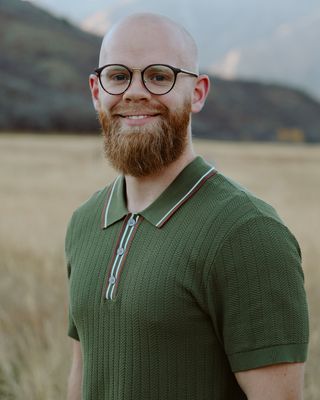 Photo of Enoch P Fossum, Pre-Licensed Professional, AMFT