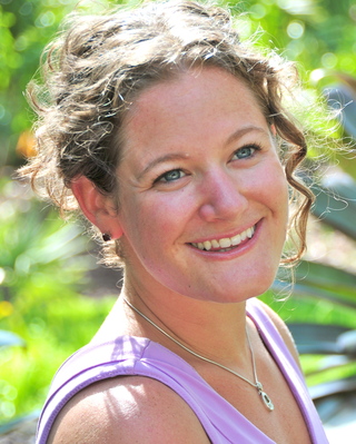 Photo of Danielle Comerford Worth, Marriage & Family Therapist in Montclair Village, Oakland, CA