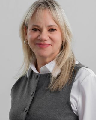 Photo of Lisa Schoonhoven, Counsellor, MACP, CCC, co