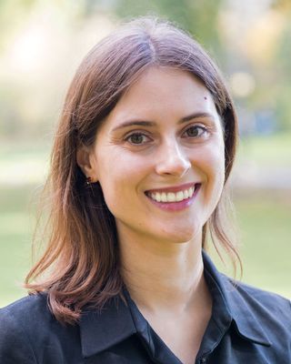 Photo of Glynnis Olin, LMSW