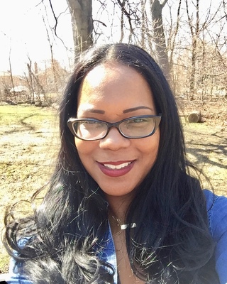 Photo of Theresa McKennie, Licensed Professional Counselor in Chicago, IL