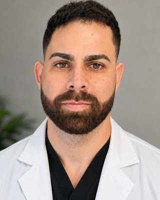 Photo of Leonardo Alvarez, Psychiatric Nurse Practitioner, PMHNP