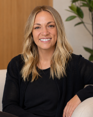 Photo of Lauren Tan, Psychologist, MC