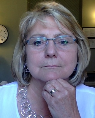 Photo of Muriel McMahon, Registered Psychotherapist in Barrie, ON