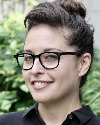 Photo of Stephanie Markowitz, Registered Psychotherapist in Toronto, ON