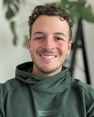 Photo of Kameron Kaveh, Marriage & Family Therapist, LMFT