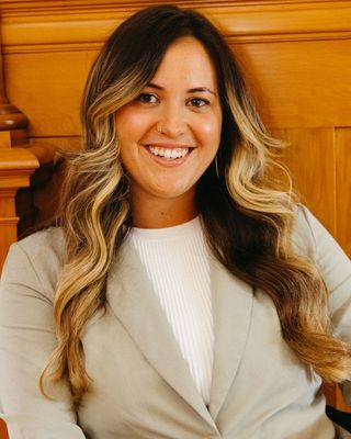 Photo of Madelyn Alvarez, Marriage & Family Therapist Associate, AMFT