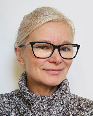 Photo of Tanya Kozarski, Counsellor, MNCPS Acc.
