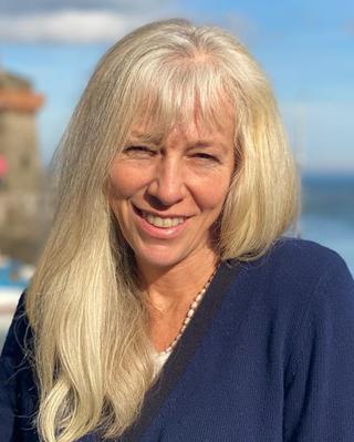 Photo of Lynne Barker, Counsellor in Exeter, England