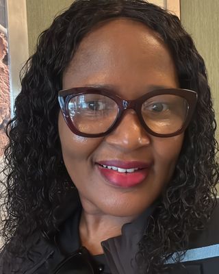 Photo of Neo Leshane, Counsellor, MA, Pre-Accredited Member IACP