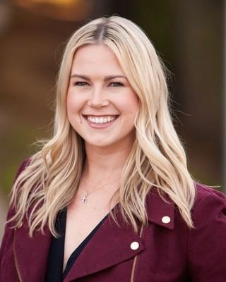 Photo of Bethany Gravely - Lifebulb Counseling & Therapy, Clinical Social Work/Therapist, LCSW