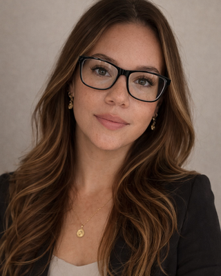 Photo of Stephanie Tio, Psychiatric Nurse Practitioner, PMHNP