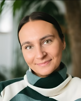 Photo of Erin Connell, Clinical Social Work/Therapist, LCSW