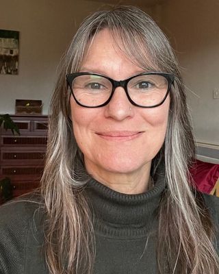 Photo of Cindy Burcham, Psychotherapist in Christchurch, England