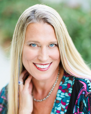 Photo of Caroline Bryan, Marriage & Family Therapist, MA, LMFT