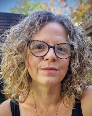Photo of Susan Davies, Counsellor, MA, MNCPS Acc.