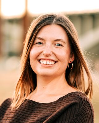 Photo of Elle Christoferson, Pre-Licensed Professional, LGSW