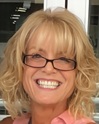 Photo of Debra Struzinski, Marriage & Family Therapist, LMFT