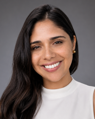 Foto de Karinellie Davila Santos, Trabajadora Social, Maestría
