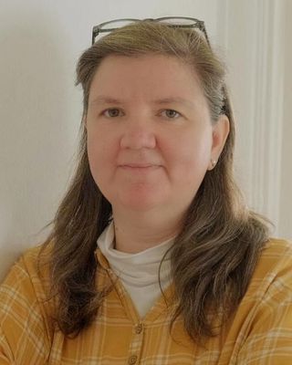 Photo of Esra Yaman, Counsellor, MBACP