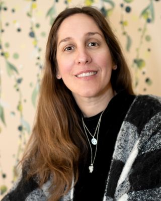Photo of Stefany Rosemberg (H.o.p.e Psychotherapy), RP, Registered Psychotherapist