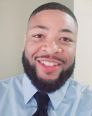 Photo of Shawntrell Moore, Counselor in Chicago, IL