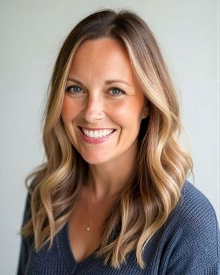 Photo of Lisa Van Huyse, Registered Psychotherapist (Qualifying), MA, RP(Q)
