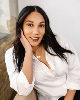 Photo of Ify Odor, Clinical Social Work/Therapist, LICSW